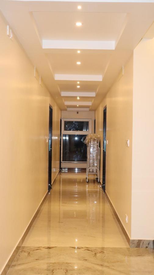 Отель Plutus Residency Ауровиль Экстерьер фото
