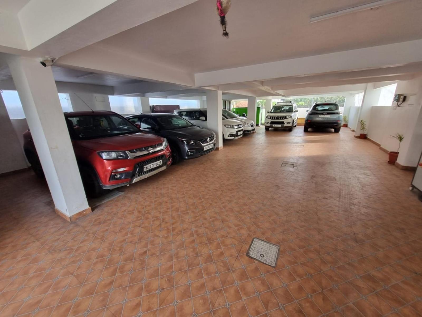 Отель Plutus Residency Ауровиль Экстерьер фото